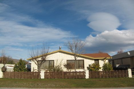 Photo of property in 3 Wicklow Street, Cromwell, 9310