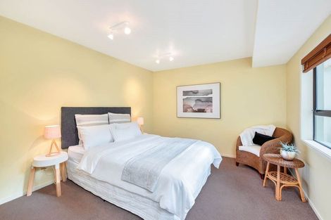 Photo of property in 2/19a Seaview Road, Castor Bay, Auckland, 0620