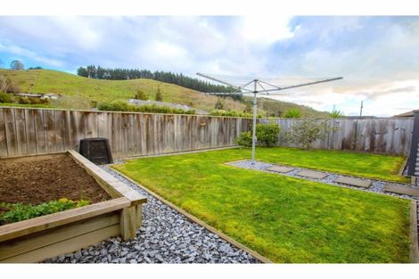 Photo of property in 3 Tussock Place, Stoke, Nelson, 7011
