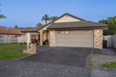 Photo of property in 218 Kilkenny Drive, East Tamaki Heights, Auckland, 2016