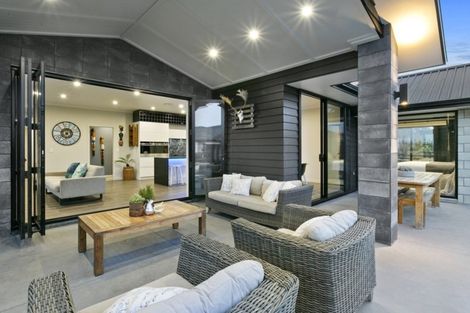 Photo of property in 45 Mike Smith Drive, Cambridge, 3434