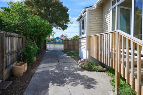 Photo of property in 18 Pratt Street, New Brighton, Christchurch, 8083