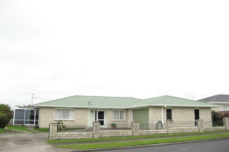 Photo of property in 17 Silvan Place, Bell Block, New Plymouth, 4312