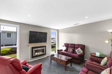 Photo of property in 117 Amesbury Drive, Churton Park, Wellington, 6037