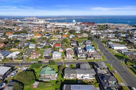 Photo of property in 3c Muricata Avenue, Mount Maunganui, 3116