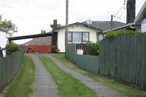 Photo of property in 23 Tironui Station Road East, Papakura, 2112
