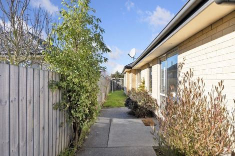 Photo of property in 3/34 Avonhead Road, Avonhead, Christchurch, 8042