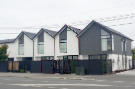 Photo of property in 2/8 New Brighton Road, Shirley, Christchurch, 8061