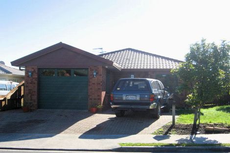 Photo of property in 3a Belleek Close, Weymouth, Auckland, 2103