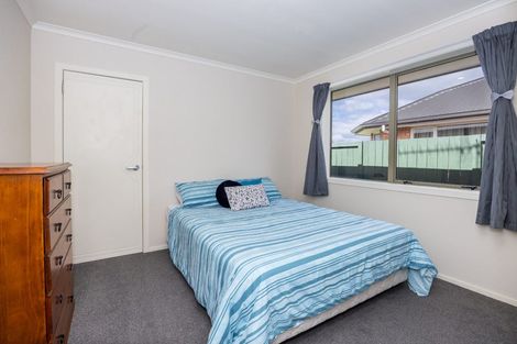 Photo of property in 17 Whitford Place, Rototuna North, Hamilton, 3210