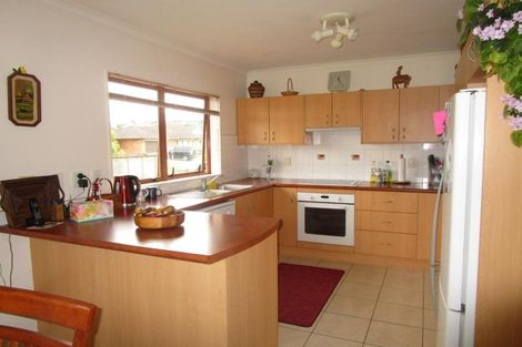 Photo of property in 120 Dominion Road, Papakura, 2110
