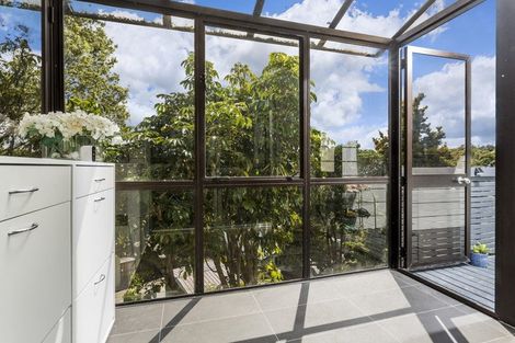 Photo of property in 11 Beaudine Avenue, Glenfield, Auckland, 0629