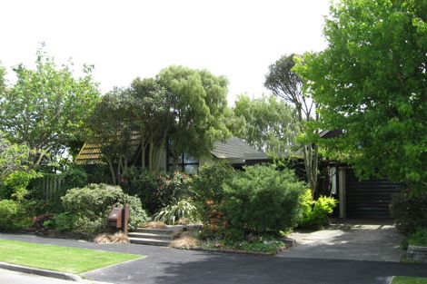 Photo of property in 30 Rosedale Place, Avonhead, Christchurch, 8042