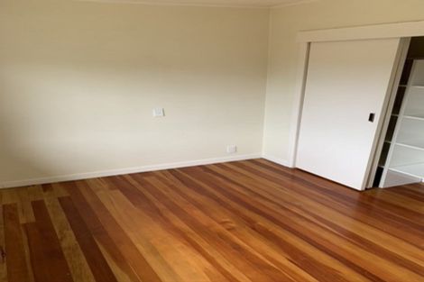 Photo of property in 41 Forrest Hill Road, Milford, Auckland, 0620