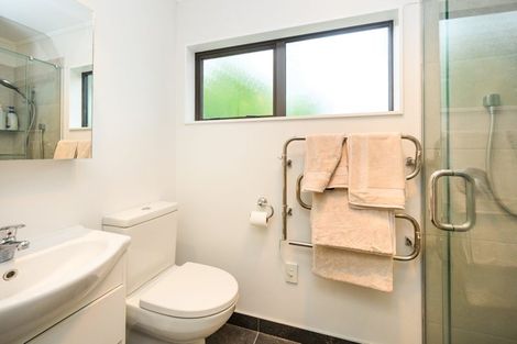 Photo of property in 3 Earl Place, Hokowhitu, Palmerston North, 4410