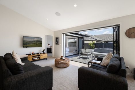 Photo of property in 76 Puhirake Crescent, Pyes Pa, Tauranga, 3112