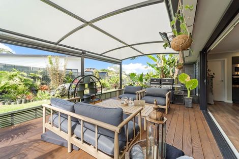 Photo of property in 39 Surf View Crescent, Red Beach, 0932