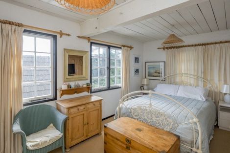 Photo of property in 1 Kohutuhutu Road, Raumati Beach, Paraparaumu, 5032