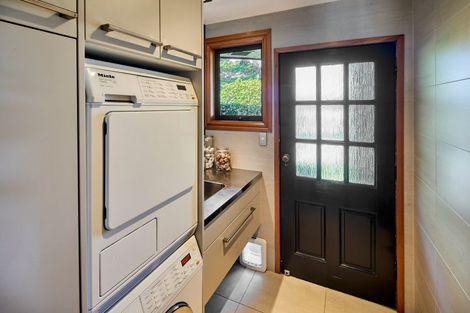 Photo of property in 63 Maungaraki Road, Korokoro, Lower Hutt, 5012