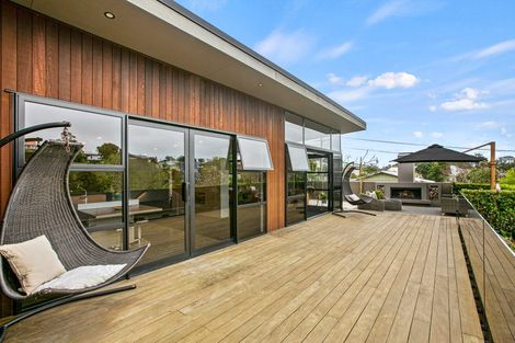 Photo of property in 298 Courtenay Street, Strandon, New Plymouth, 4312