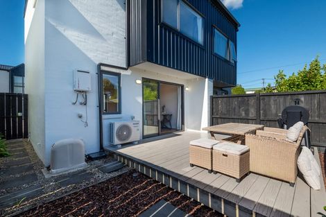 Photo of property in 2/36 Kaipatiki Road, Glenfield, Auckland, 0629