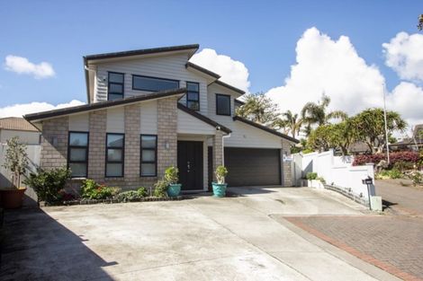 Photo of property in 43b Redoubt Road, Goodwood Heights, Auckland, 2105