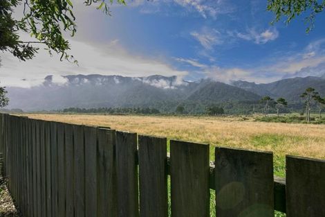 Photo of property in 102 Jones Creek Road, Birchfield, Westport, 7891