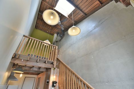 Photo of property in 37 Dowling Street, Dunedin Central, Dunedin, 9016