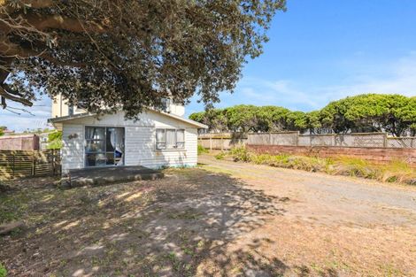 Photo of property in 30 Rua Avenue, Waitarere Beach, Levin, 5510