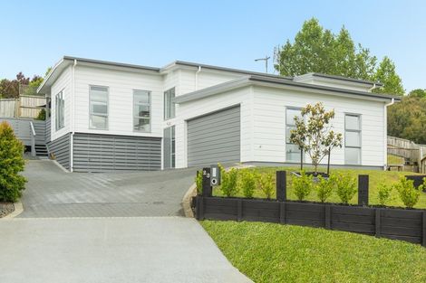 Photo of property in 23 Rochfort Crescent, Pyes Pa, Tauranga, 3112