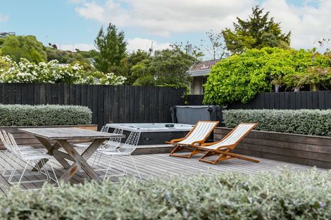 Photo of property in 17 Wilsons Road, Saint Martins, Christchurch, 8022