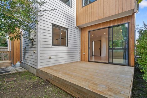 Photo of property in 24c Nikau Street, New Lynn, Auckland, 0600