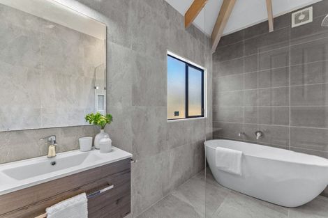 Photo of property in 154a Nile Road, Milford, Auckland, 0620