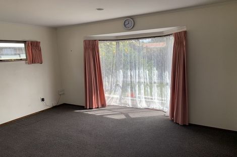 Photo of property in 92 Carrington Avenue, Silverdale, Hamilton, 3216
