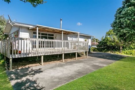 Photo of property in 301 Triangle Road, Massey, Auckland, 0614