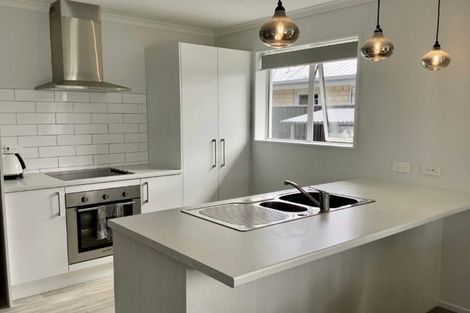 Photo of property in 43 Minerva Crescent, Woodend, 7610