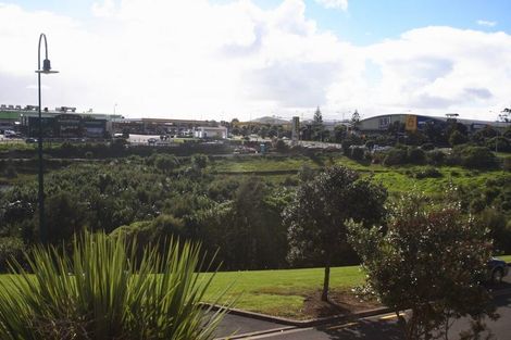 Photo of property in 11 Waihi Way, East Tamaki, Auckland, 2013