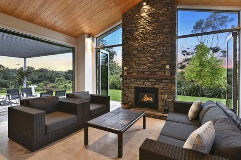 Photo of property in 100 Hobson Road, Lucas Heights, Auckland, 0632