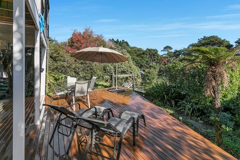 Photo of property in 1143 Scenic Drive North, Swanson, Auckland, 0816