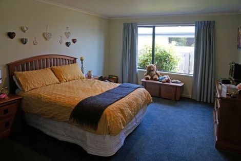 Photo of property in 4 Craig Street, Waikiwi, Invercargill, 9810