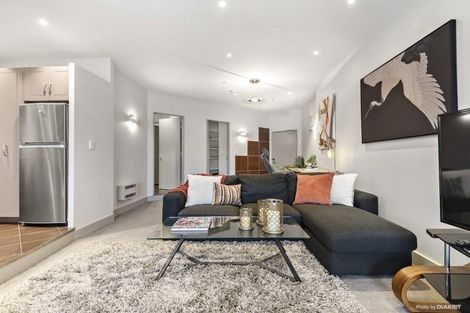 Photo of property in Stadium Garden Flats, 316/107 Thorndon Quay, Pipitea, Wellington, 6011