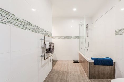 Photo of property in 166 Royal Road, Massey, Auckland, 0614