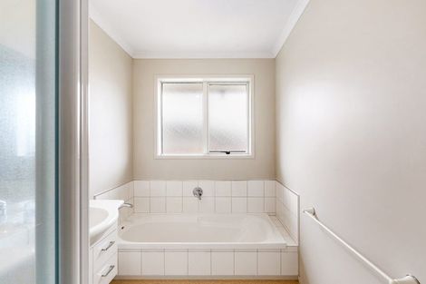 Photo of property in 17f Meeanee Road, Taradale, Napier, 4112