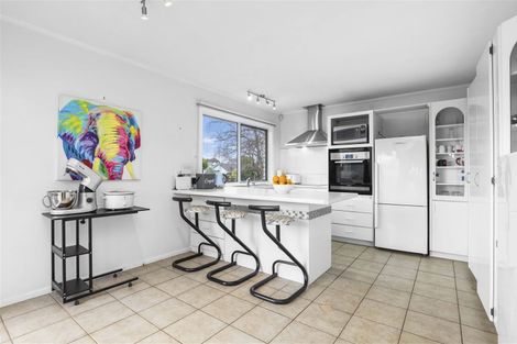 Photo of property in 70 Pohutukawa Drive, Pukete, Hamilton, 3200