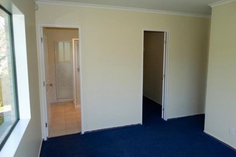 Photo of property in 13 Fleetwood Drive, Henderson, Auckland, 0612