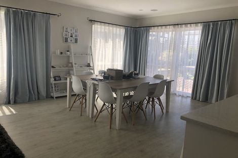 Photo of property in 3 Ascension Crescent, Orewa, 0931