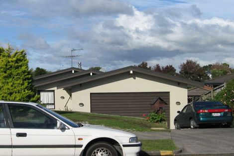 Photo of property in 30 Channing Crescent, Botany Downs, Auckland, 2010