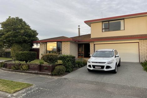 Photo of property in 1/2 Sunbeam Place, Halswell, Christchurch, 8025