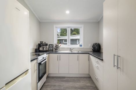 Photo of property in 74 Barnard Road, Fairy Springs, Rotorua, 3015