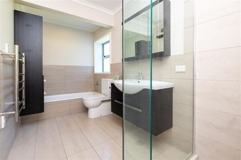 Photo of property in 15 Emerald Hill, Havelock North, 4130